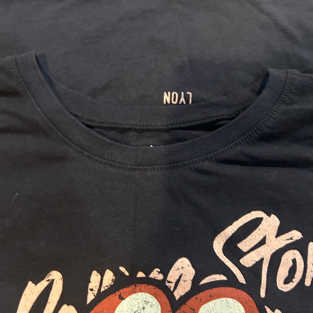 Rolling Stones Graphic T-Shirt ‘76 tour size large (12-14) short sleeve gray - Picture 4 of 5